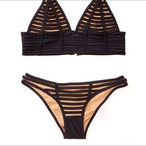 BEACH BUNNY Hard Summer Skimpy Bottom